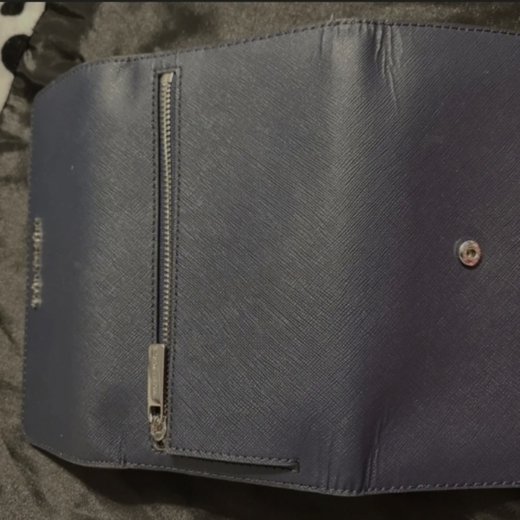 Michael kors purse and wallet set - Picture 7 of 10